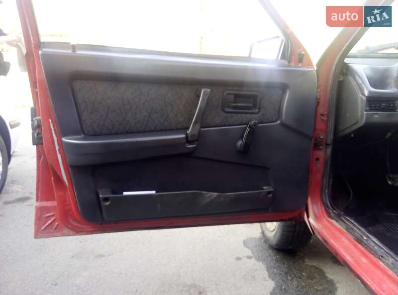 Хэтчбек ВАЗ / Lada 2109 1996 в Харькове фото 3 Хэтчбек ВАЗ / Lada 2109 1996 в Харькове