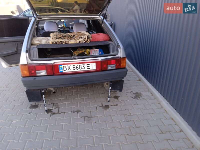 Хэтчбек ВАЗ / Lada 2109 2005 в Каменец-Подольском