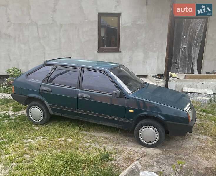 Хэтчбек ВАЗ / Lada 2109 2000 в Львове