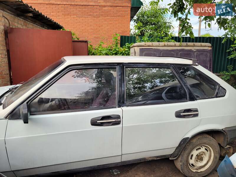 Хетчбек ВАЗ / Lada 2109 1990 в Олександрії фото 3 Хетчбек ВАЗ / Lada 2109 1990 в Олександрії