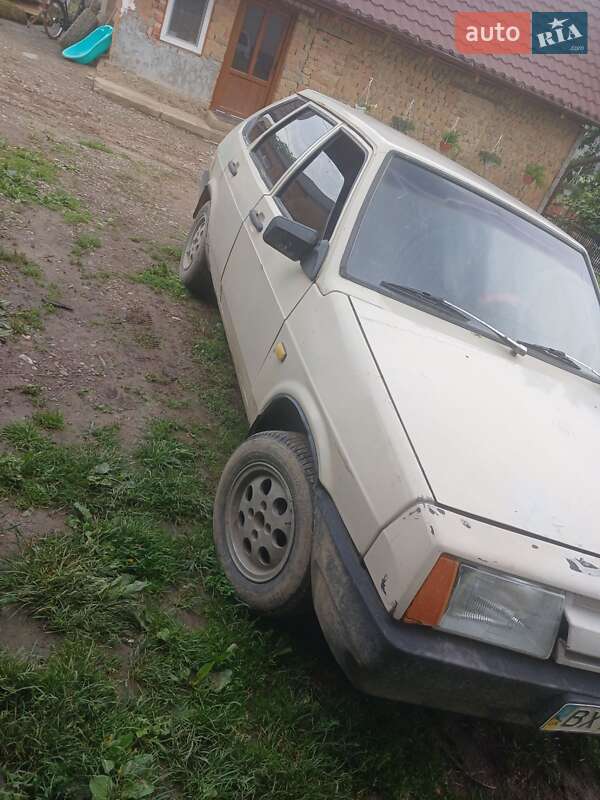 Хэтчбек ВАЗ / Lada 2109 1988 в Иршаве