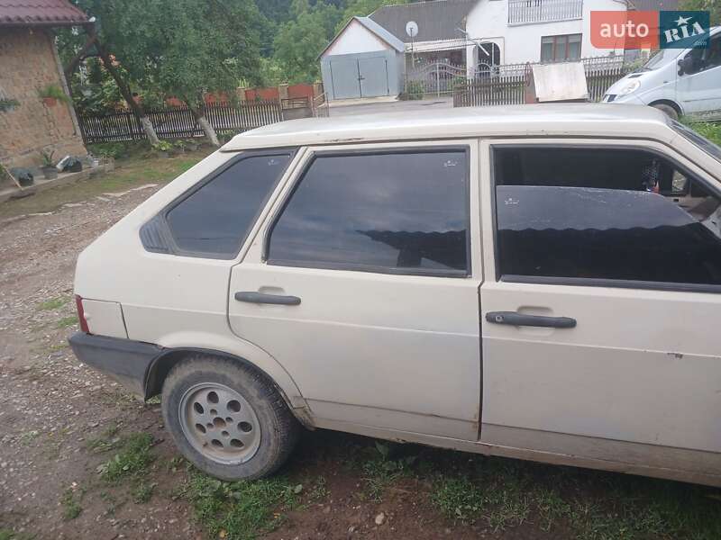 Хэтчбек ВАЗ / Lada 2109 1988 в Иршаве