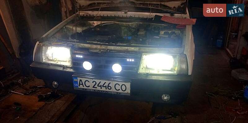Хэтчбек ВАЗ 2109 1992 в 