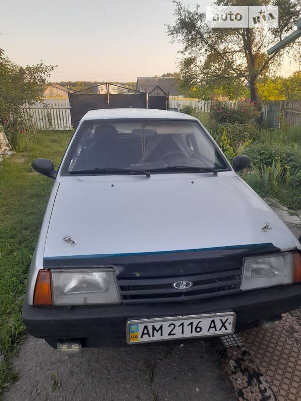 Хетчбек ВАЗ / Lada 2109 2003 в Житомирі