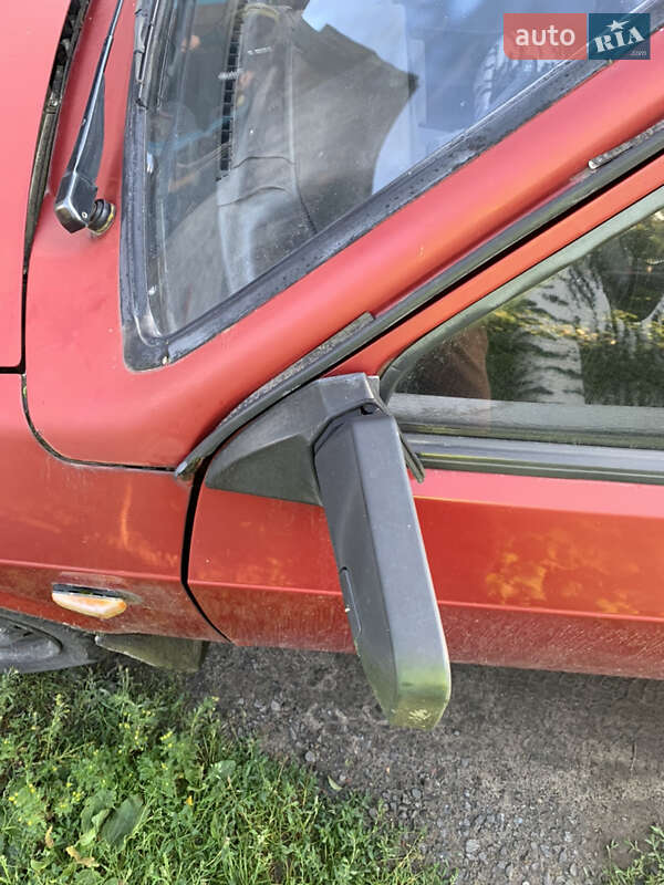 Хэтчбек ВАЗ / Lada 2109 1991 в Киверцах