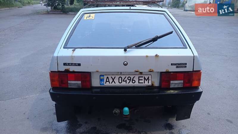 Хэтчбек ВАЗ / Lada 2109 2003 в Харькове