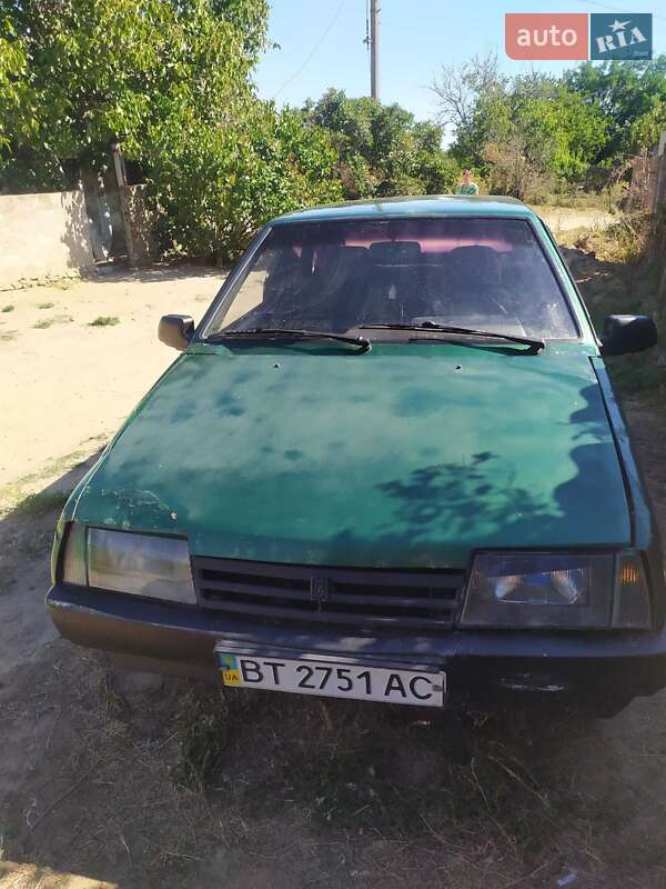 Хэтчбек ВАЗ / Lada 2109 1999 в Запорожье