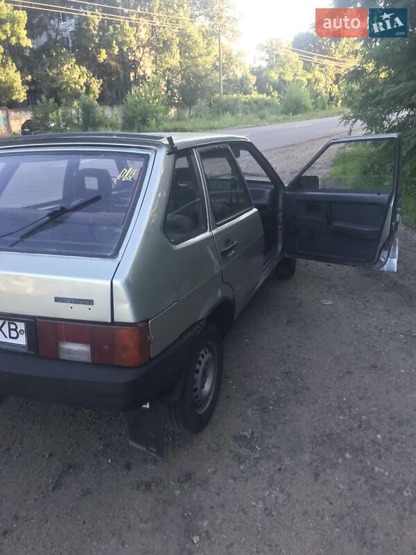 Хетчбек ВАЗ / Lada 2109 1992 в Одесі фото 4 Хетчбек ВАЗ / Lada 2109 1992 в Одесі