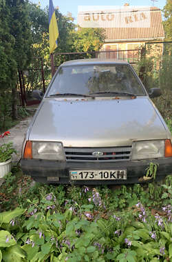 Хэтчбек ВАЗ / Lada 2109 2000 в Киеве