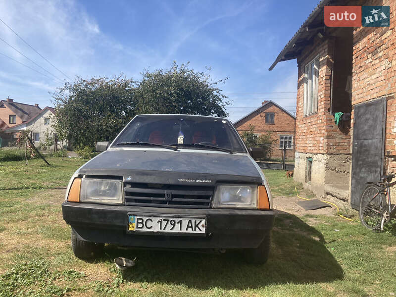Хэтчбек ВАЗ 2109 2003 в 