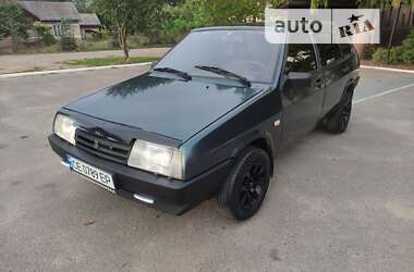 Хэтчбек ВАЗ / Lada 2109 2005 в Черновцах