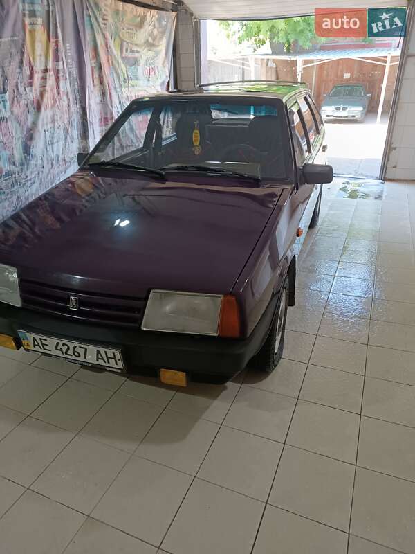 Хетчбек ВАЗ / Lada 2109 1998 в Вільногірську