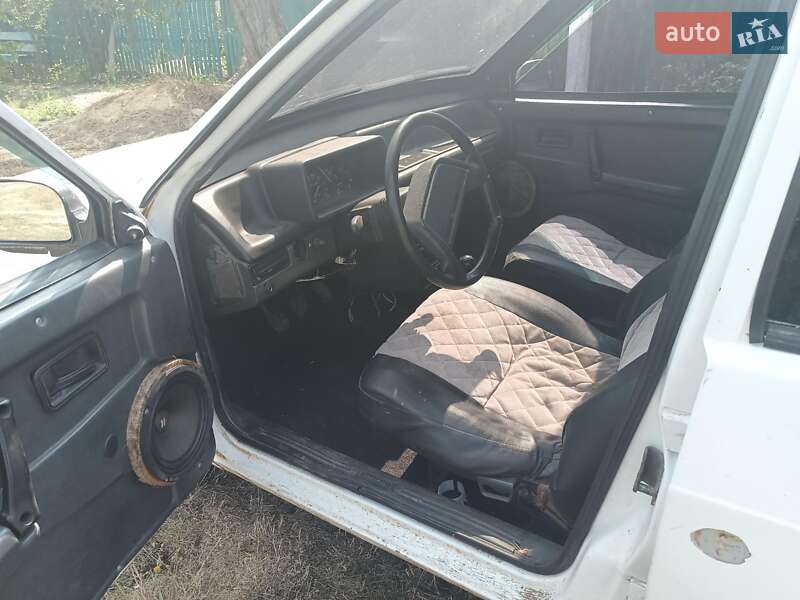 Хэтчбек ВАЗ / Lada 2109 1995 в Харькове фото 9 Хэтчбек ВАЗ / Lada 2109 1995 в Харькове