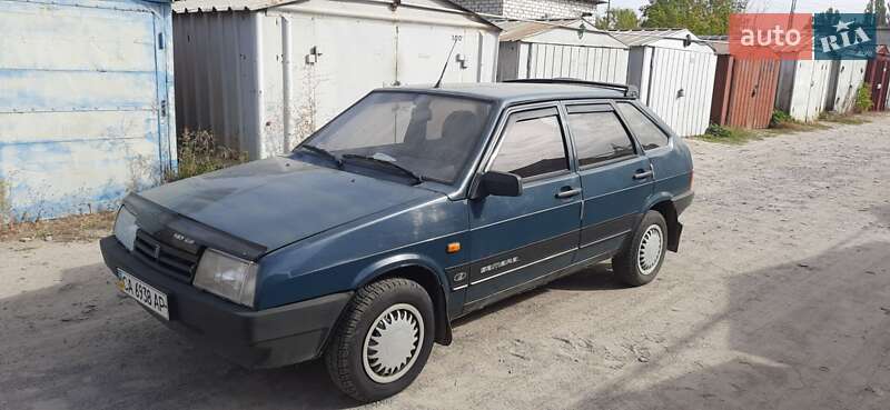 Хэтчбек ВАЗ / Lada 2109 2004 в Каневе фото 9 Хэтчбек ВАЗ / Lada 2109 2004 в Каневе