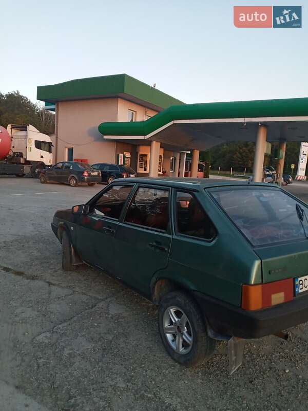 Хэтчбек ВАЗ / Lada 2109 2006 в Николаеве