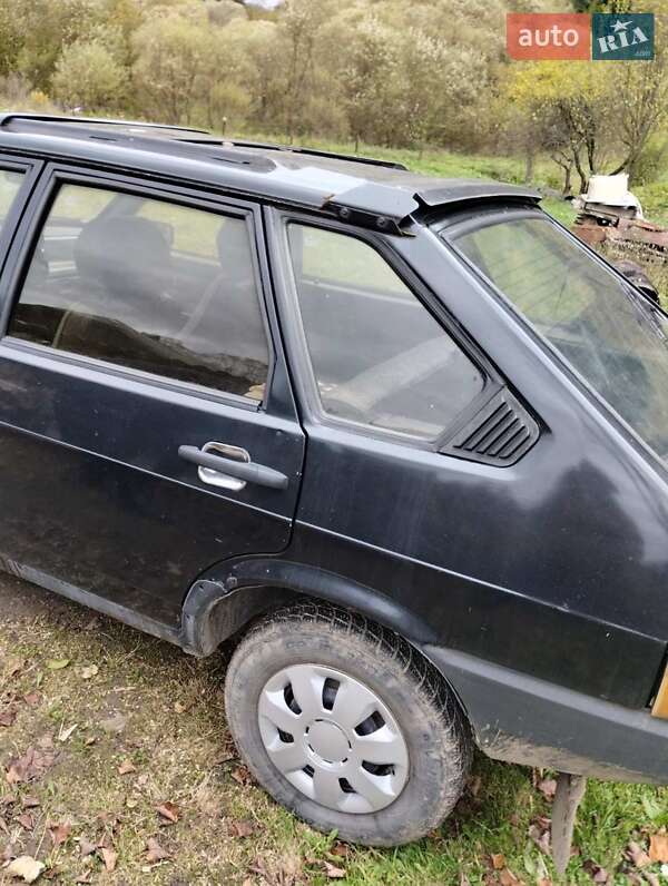 Хэтчбек ВАЗ / Lada 2109 1990 в Сколе фото 6 Хэтчбек ВАЗ / Lada 2109 1990 в Сколе