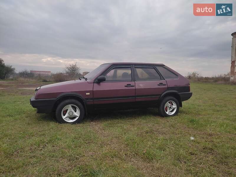 Хэтчбек ВАЗ / Lada 2109 1995 в Изяславе