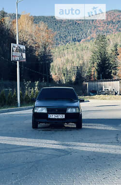 Хетчбек ВАЗ / Lada 2109 2001 в Яремчі