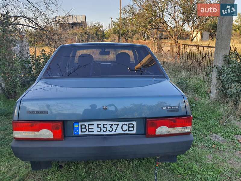 Хэтчбек ВАЗ / Lada 2109 2001 в Николаеве