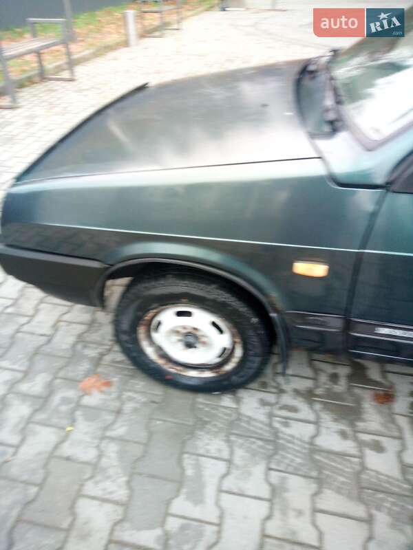 Хэтчбек ВАЗ / Lada 2109 2004 в Трускавце фото 5 Хэтчбек ВАЗ / Lada 2109 2004 в Трускавце
