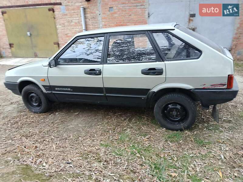 Хэтчбек ВАЗ / Lada 2109 2002 в Прилуках
