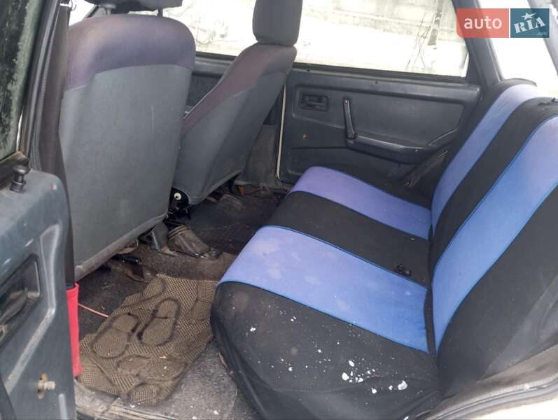 Хэтчбек ВАЗ / Lada 2109 1992 в Борщеве фото 5 Хэтчбек ВАЗ / Lada 2109 1992 в Борщеве