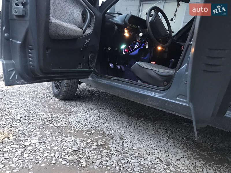 Хетчбек ВАЗ / Lada 2109 2005 в Мукачевому фото 6 Хетчбек ВАЗ / Lada 2109 2005 в Мукачевому