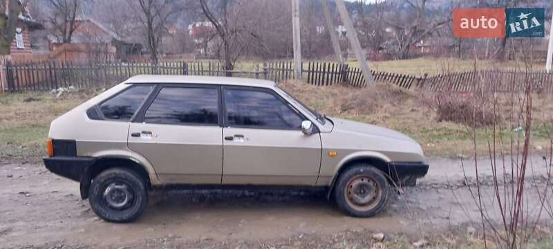 Хэтчбек ВАЗ / Lada 2109 1989 в Ивано-Франковске фото 4 Хэтчбек ВАЗ / Lada 2109 1989 в Ивано-Франковске