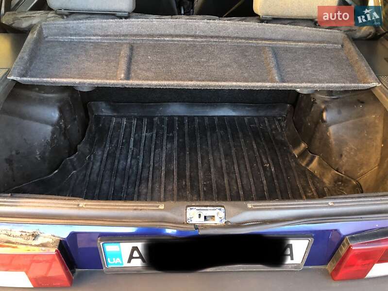 Хэтчбек ВАЗ / Lada 2109 2001 в Днепре