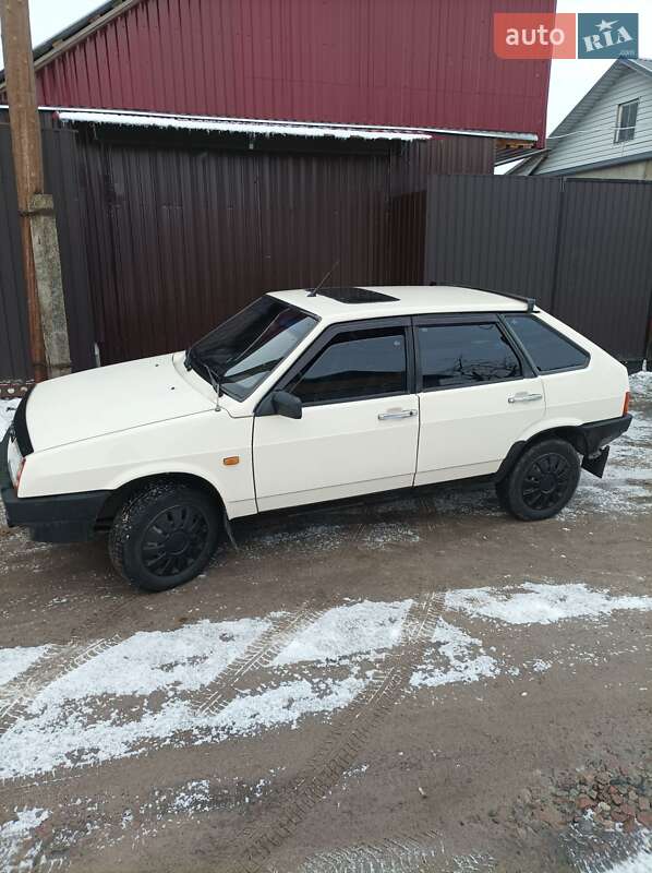 Хэтчбек ВАЗ 2109 1992 в 