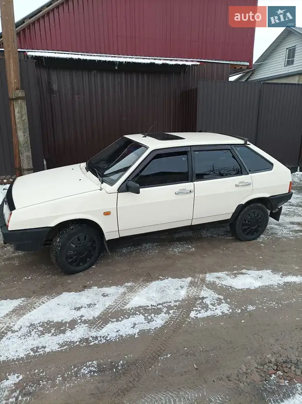 Хэтчбек ВАЗ 2109 1992 в 