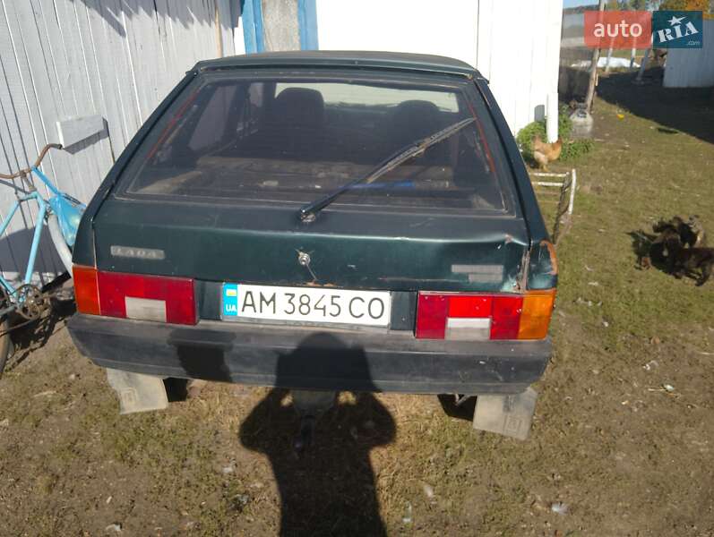 Хэтчбек ВАЗ 2109 2002 в 
