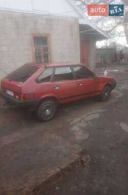 Хэтчбек ВАЗ / Lada 2109 1991 в Врадиевке