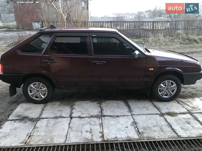 Хэтчбек ВАЗ / Lada 2109 2006 в Перемышлянах