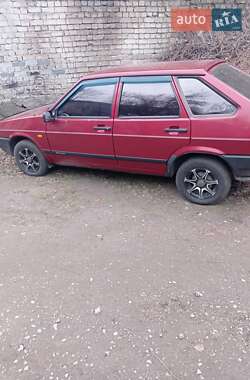 Хэтчбек ВАЗ 2109 1997 в 