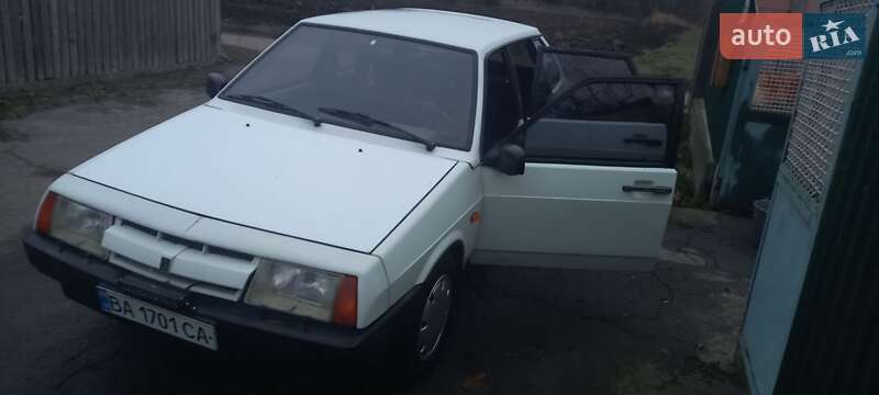 Хэтчбек ВАЗ / Lada 2109 1990 в Кривом Роге