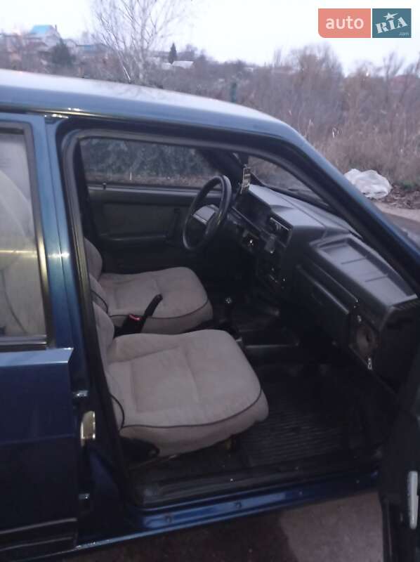 Хэтчбек ВАЗ / Lada 2109 2004 в Запорожье