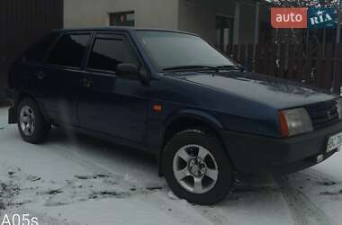 Хетчбек ВАЗ / Lada 2109 2005 в Великих Мостах