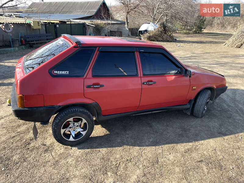 Хэтчбек ВАЗ / Lada 2109 1992 в Каменец-Подольском