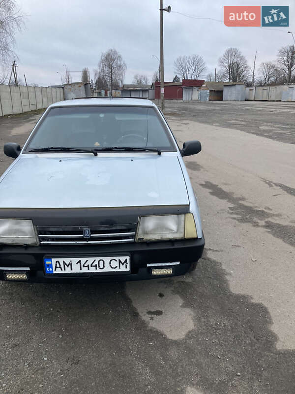 Хэтчбек ВАЗ / Lada 2109 2004 в Любаре