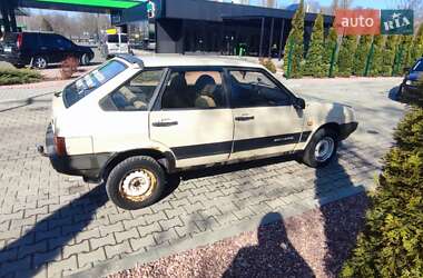 Хэтчбек ВАЗ 2109 1989 в 
