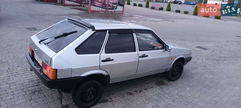 Хэтчбек ВАЗ / Lada 2109 2005 в Мукачево