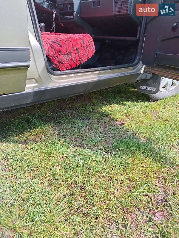 Хэтчбек ВАЗ / Lada 2109 2002 в Старом Самборе фото 20 Хэтчбек ВАЗ / Lada 2109 2002 в Старом Самборе