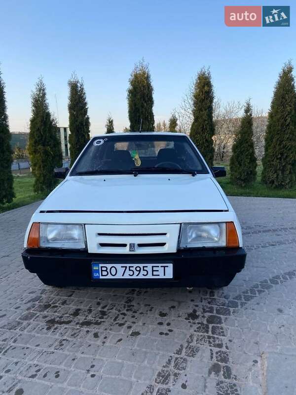 Хэтчбек ВАЗ 2109 1992 в 