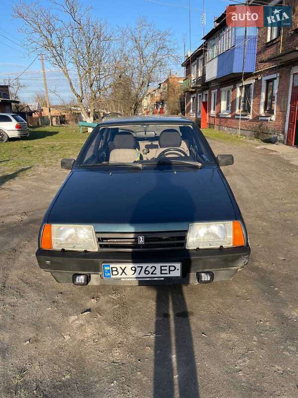 Хэтчбек ВАЗ 2109 2004 в 