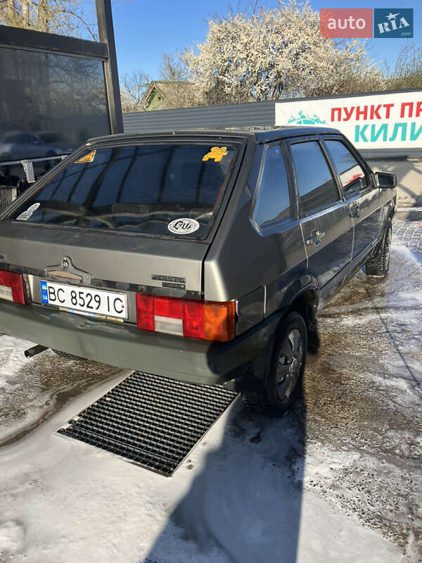 Хэтчбек ВАЗ / Lada 2109 1990 в Ивано-Франковске
