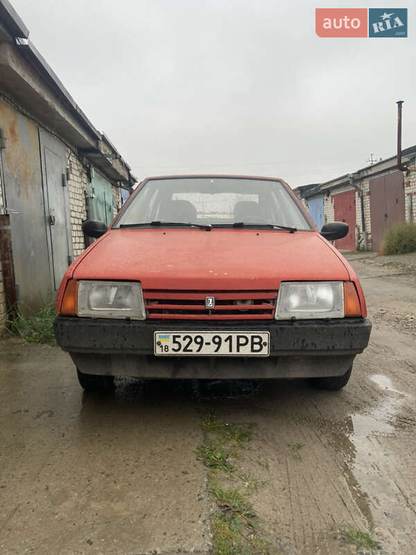 Хэтчбек ВАЗ / Lada 2109 1996 в Вараше