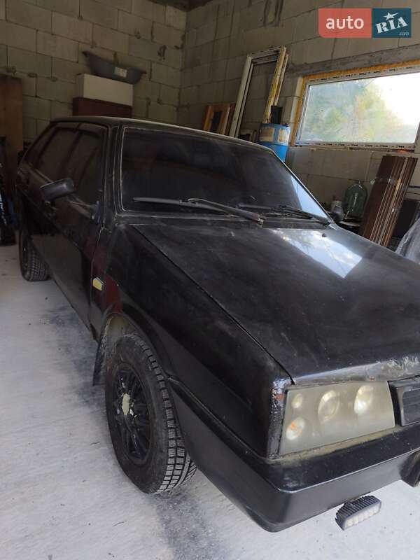 Хэтчбек ВАЗ / Lada 2109 1990 в Яремче фото 7 Хэтчбек ВАЗ / Lada 2109 1990 в Яремче