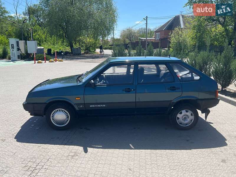 Хэтчбек ВАЗ / Lada 2109 2005 в Полтаве