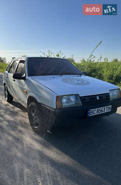 Хетчбек ВАЗ 2109 1993 в Буську